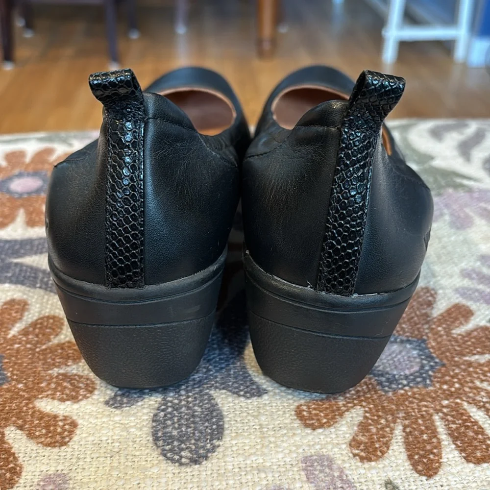 Vionic Classic Black Leather Loafers - Picture 3 of 6